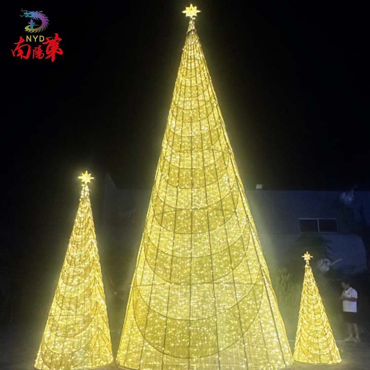8m Large Outdoor Lighted Christmas Tree